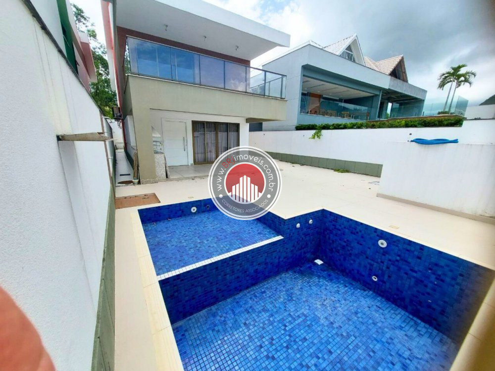 Casa em condomínio à venda  no Recreio dos Bandeirantes - Rio de Janeiro, RJ. Imóveis