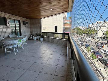 Amplo apartamento no Recreio dos Bandeiras Varanda ampla